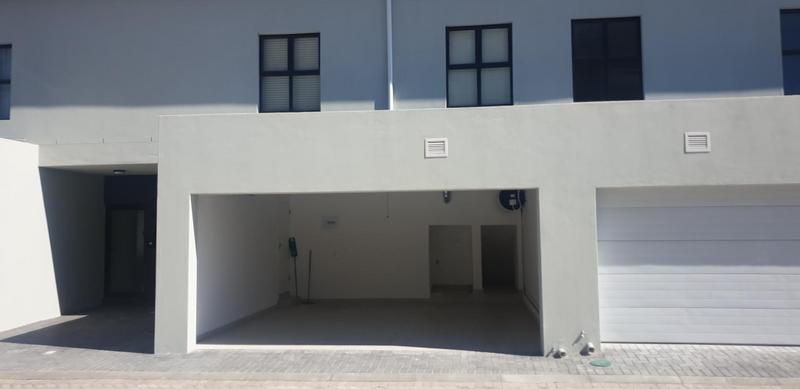 To Let 3 Bedroom Property for Rent in Sandown Western Cape